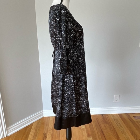 Tomorrow’s Mother maternity dress in a size medium - Picture 4 of 10